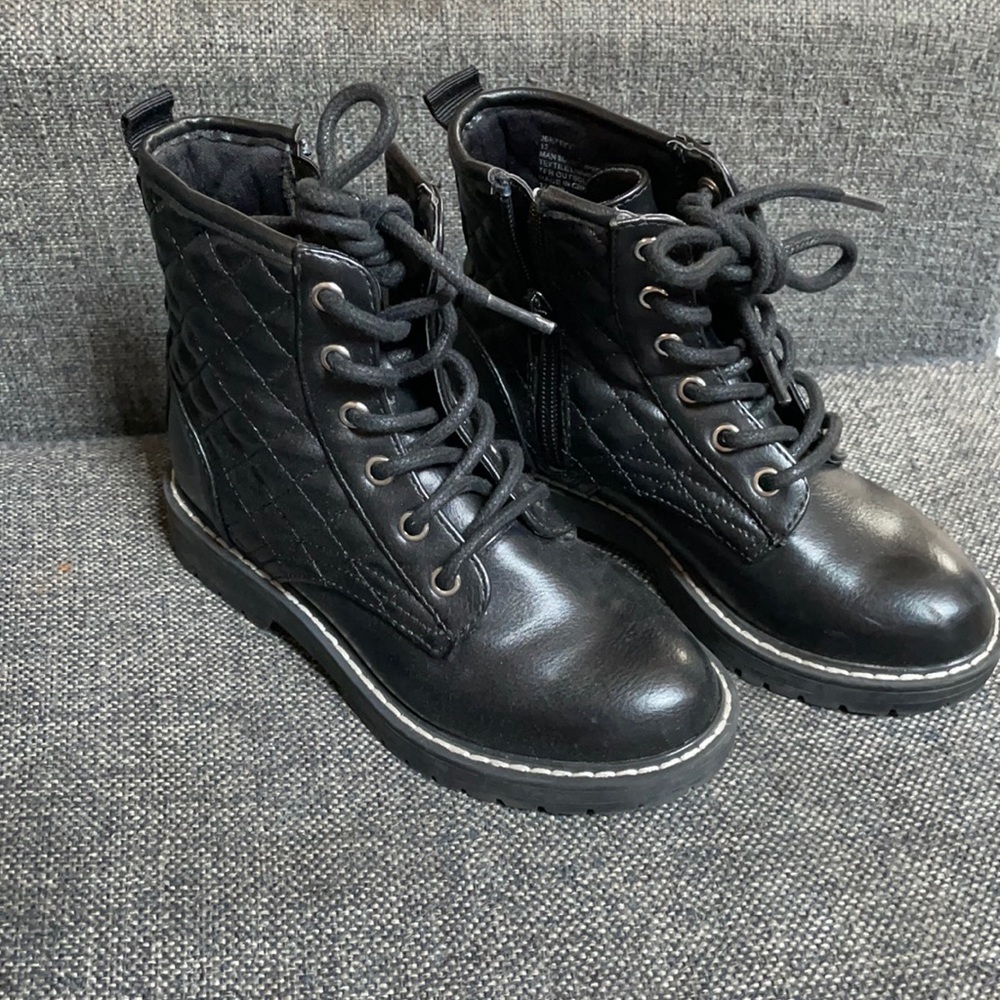 Steve Madden girls boots